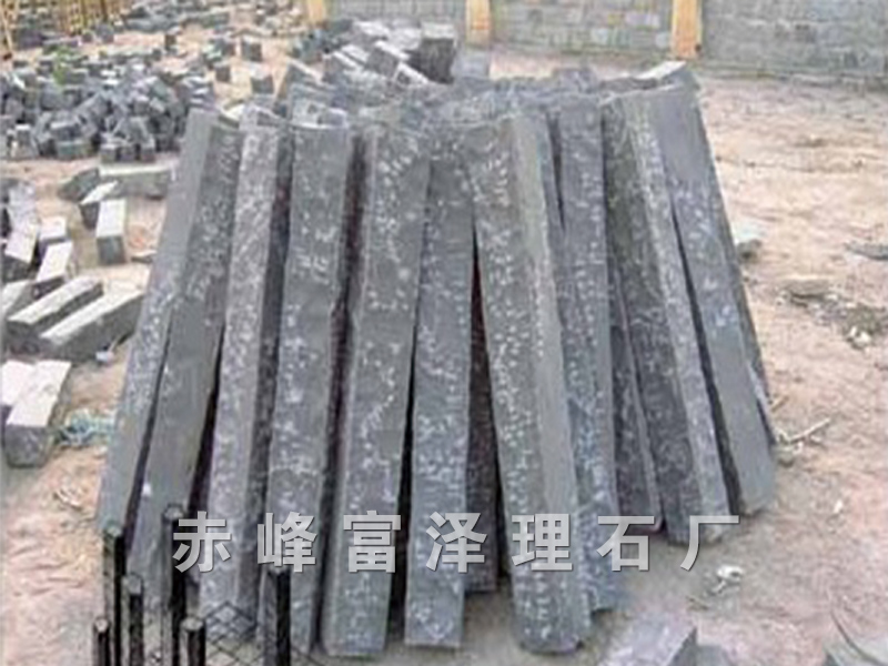 无原始皮栅栏柱