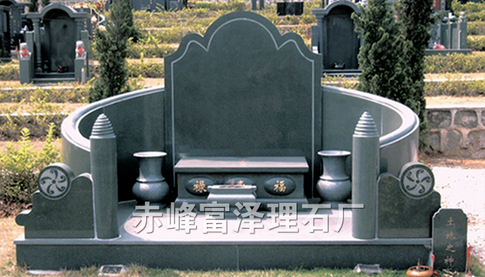 家族墓碑09