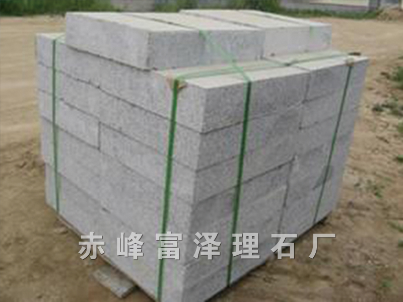 路边石打包